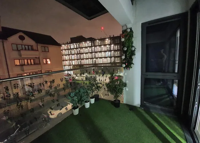 Wallwood Rooms London